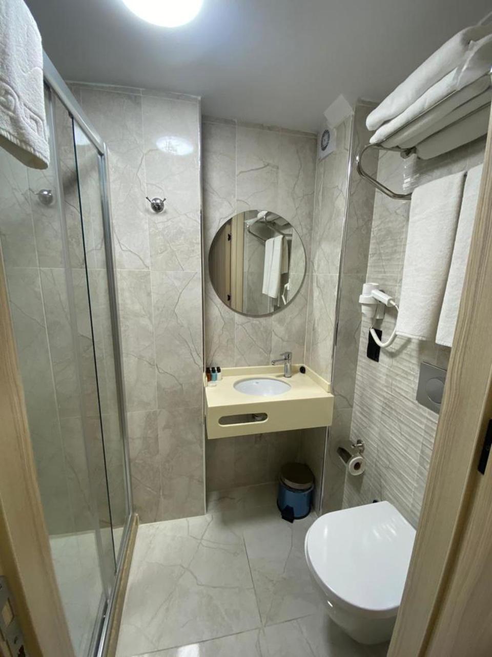 Otel Yenikapi Istanbul Exterior foto
